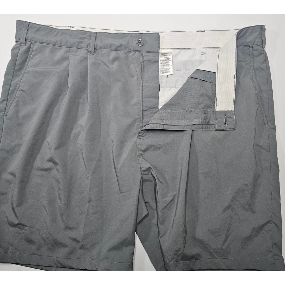 Reebok Golf Mens Grey Pleated Flexible Waist Performance Shorts Size 50 RN 69421